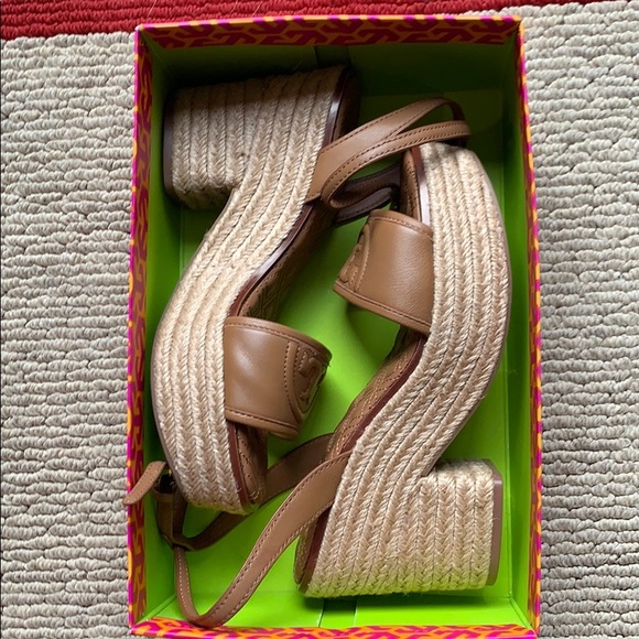 Tory Burch Platform Sandals - Picture 6 of 8